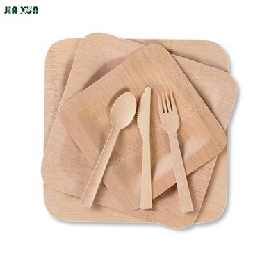 Bambusové taniere a príbory